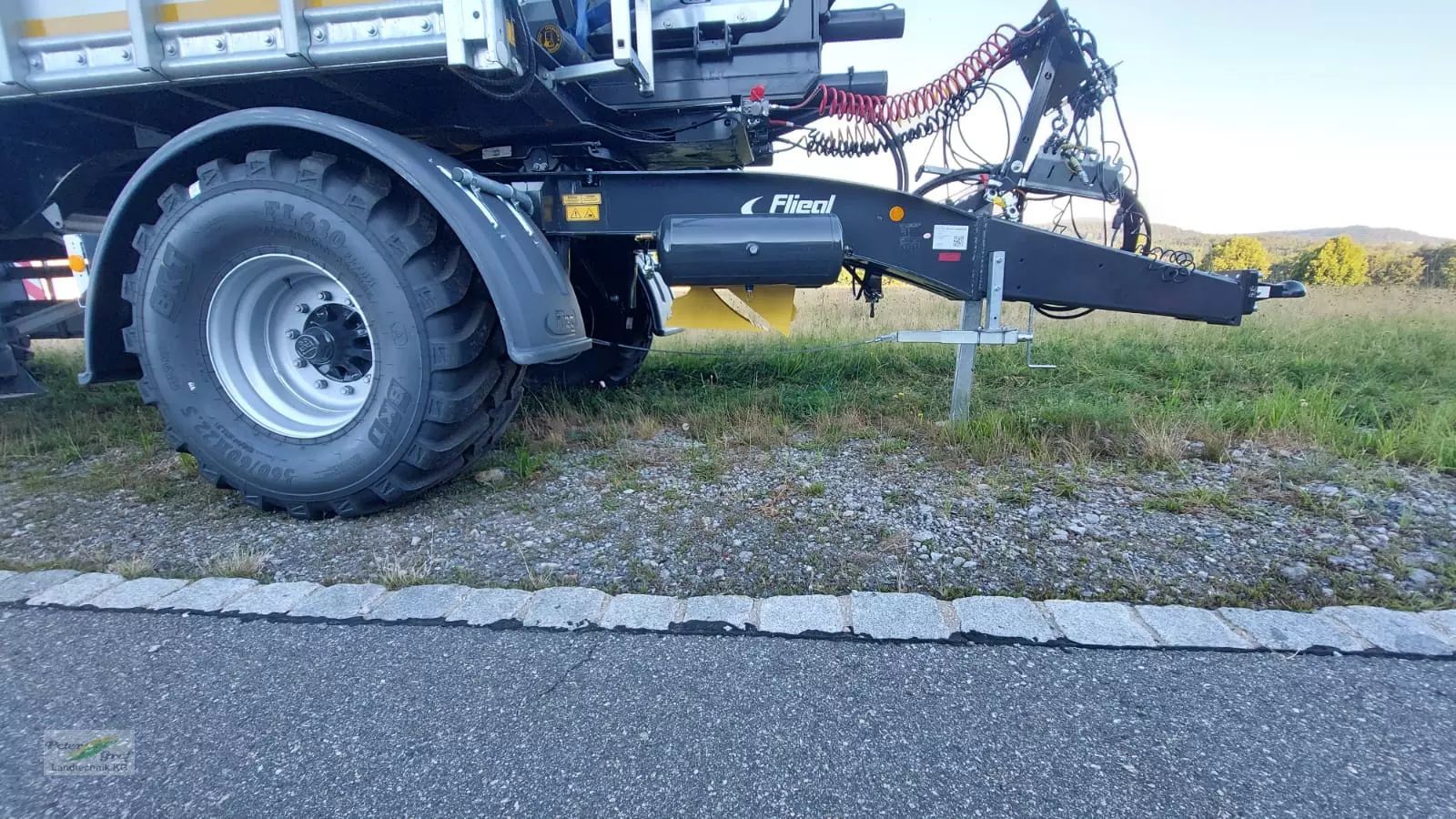 Fliegl dolly einachs 10500kg Ремарке 17 900 €