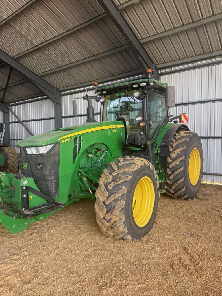 John Deere 8370 R Tractor 122.500 €