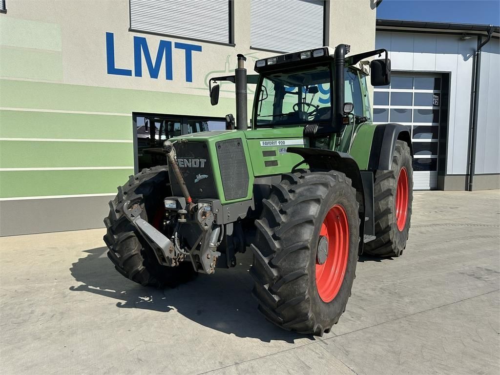 Fendt Favorit 920 Traktor 60 619 €