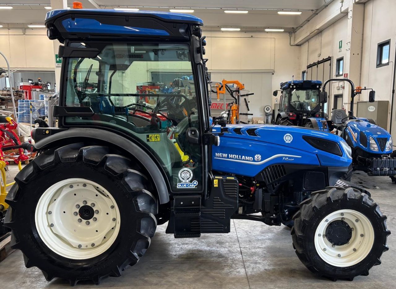 E-FARM: New Holland T4.110 F - Tractor - id Q9TVTTX - Año: 2024 - Horas: 322,Potencia del motor: 110,Italia