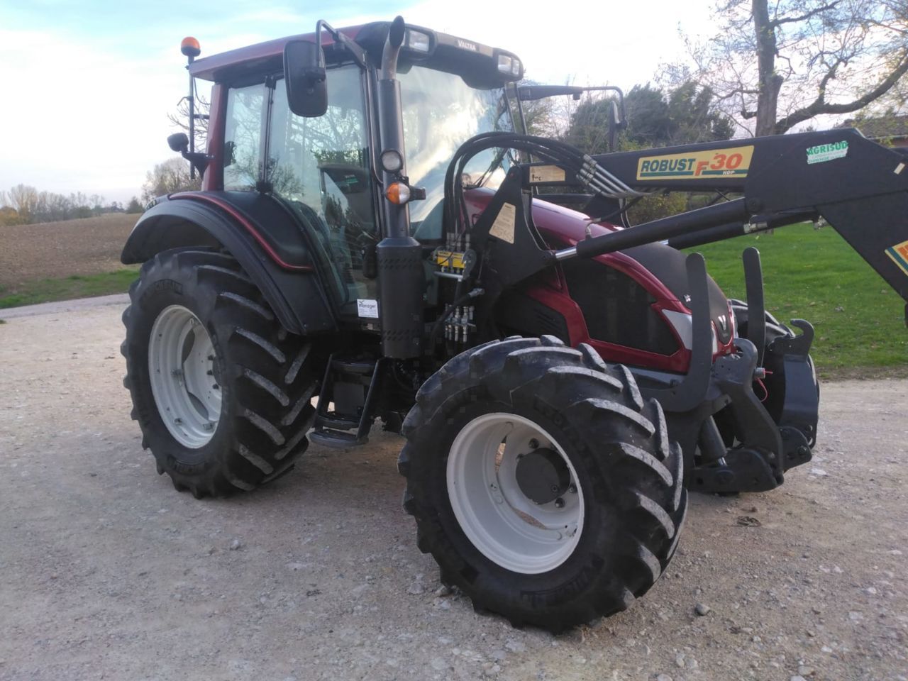 Valtra N 103 Traktor 41.000 €