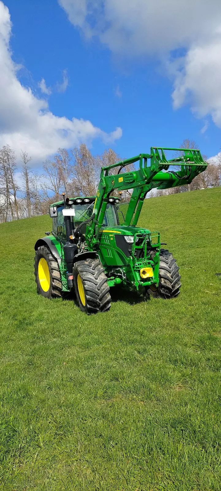John Deere 6145 R Tractor €105,000