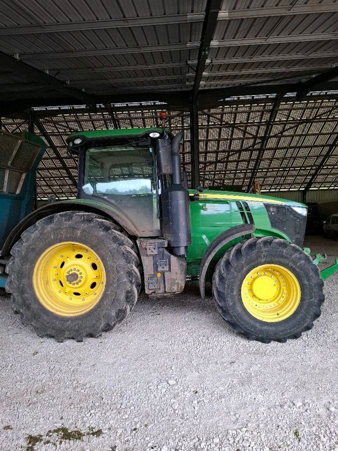 E-FARM: John Deere 7230 R - Tractor - id J2DM3RS - 82.000 EUR - Anul: 2019 - Citeste ore: 5.384,Muterea motorului: 230,Franța