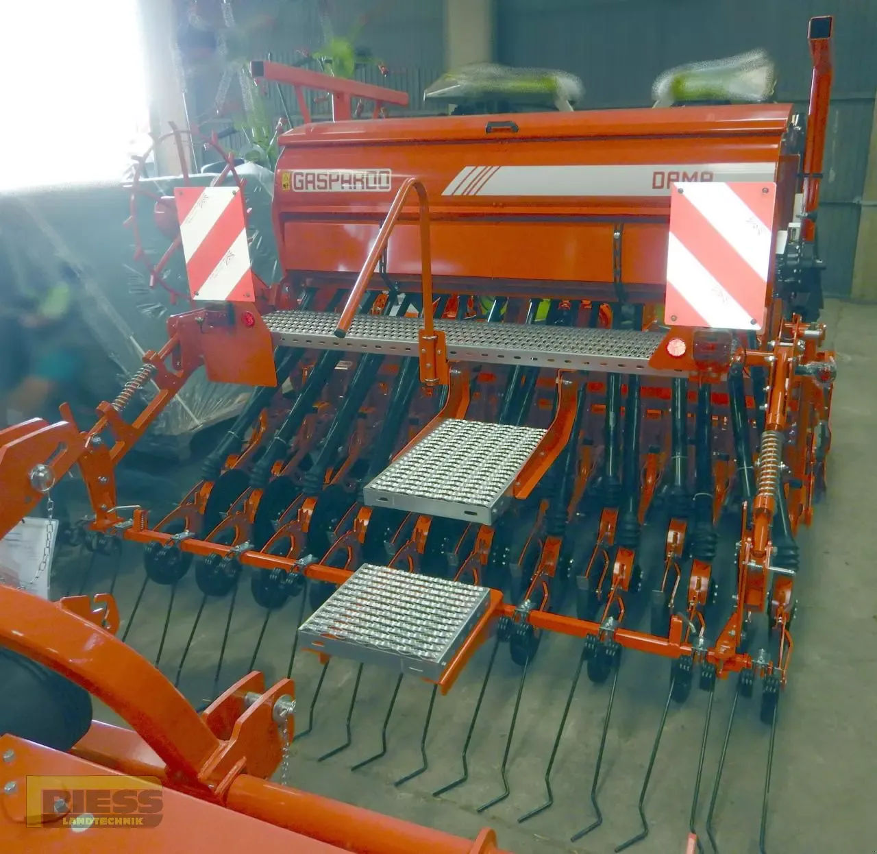 E-FARM: Maschio dama 250 20 corex + dc classic 2500 - Burghiu - id IEH4HYZ - 24.365 EUR - Anul: 2023 - Germania