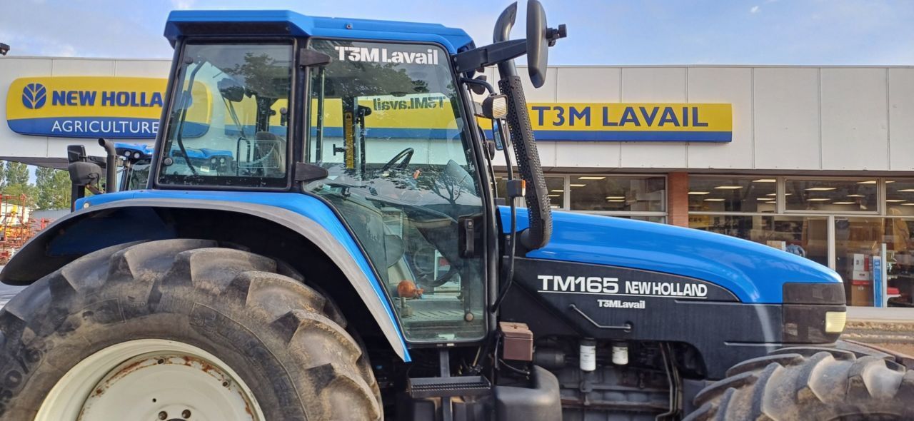 E-FARM: New Holland TM165 - Tracteur - id 9P95QEE - 30 000 € - Année: 2000 - Lecture du nombre d'heure: 5 595,Puissance du moteur (chevaux): 165,France