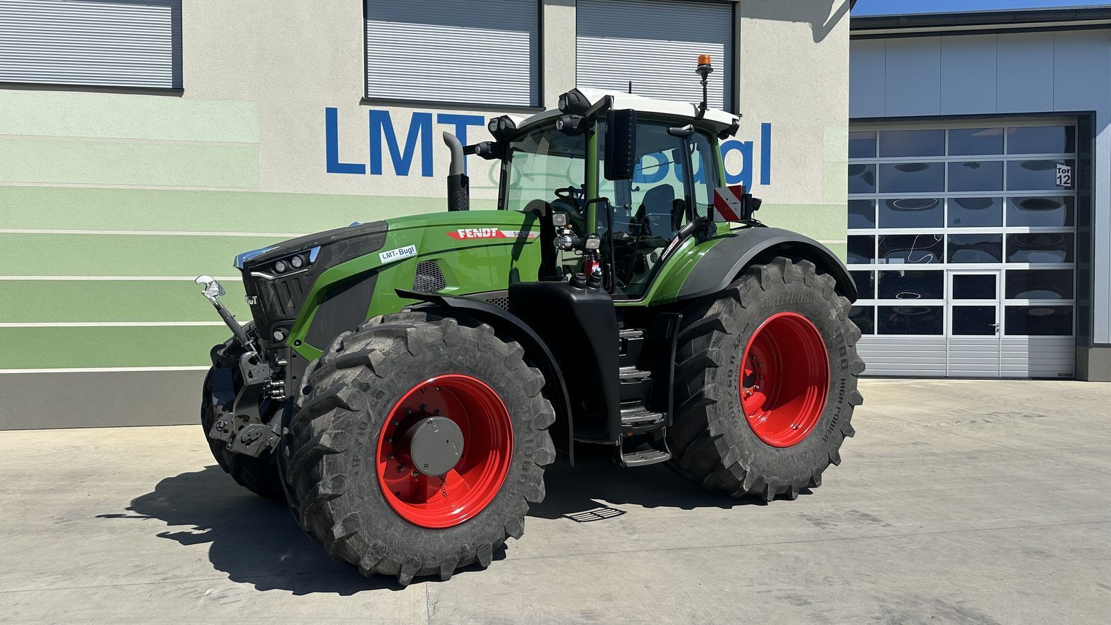 Fendt 942 Vario Profi Plus Tractor €229,000