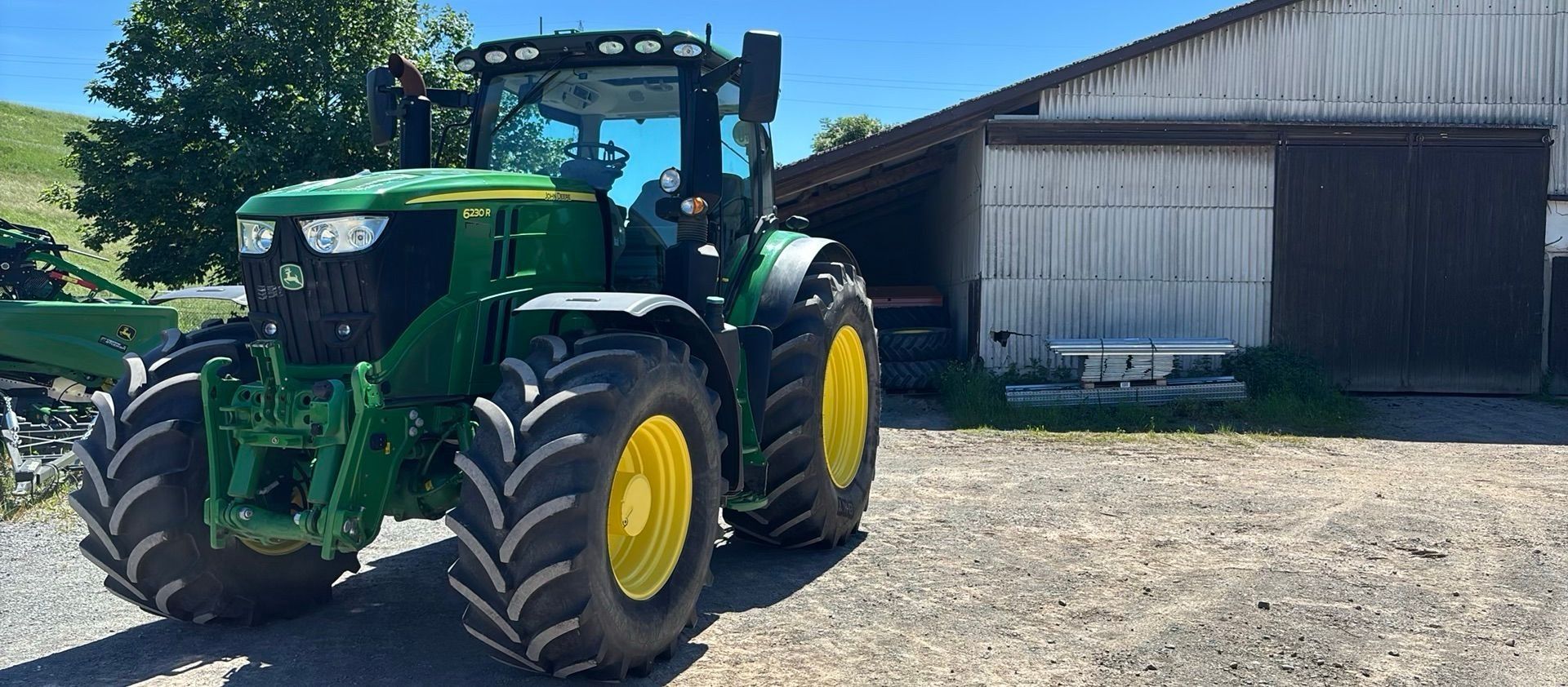 John Deere 6230 R Tractor €131,000