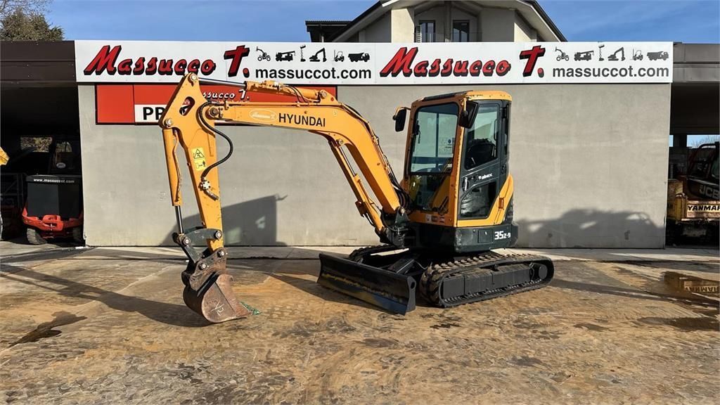 HYUNDAI robex 35z-9 Mini excavator €25,500