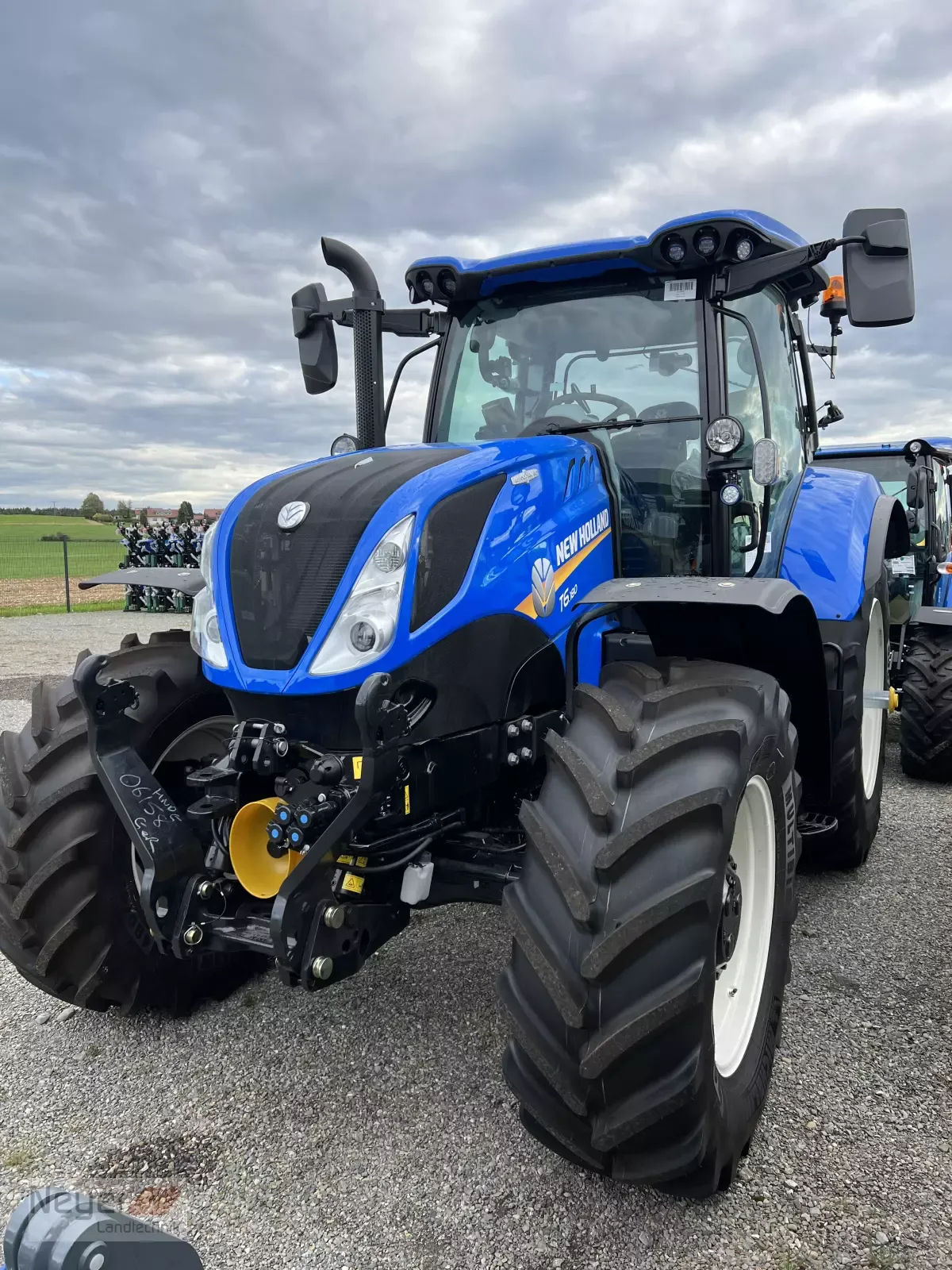 E-FARM: New Holland T6.180 - Tractor - id TKQRQAZ - 122.130 € - Año: 2024 - Potencia del motor: 180,Alemania