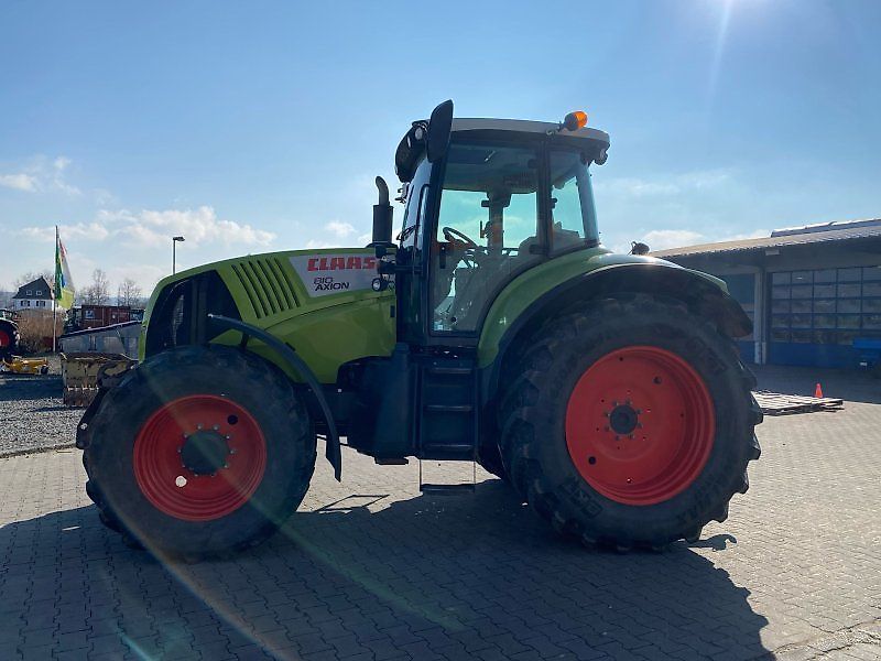 Claas Axion 810 Tractor €49,000