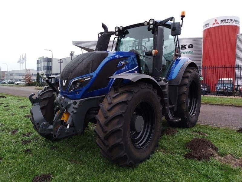 Valtra T234A Tractor €77,950