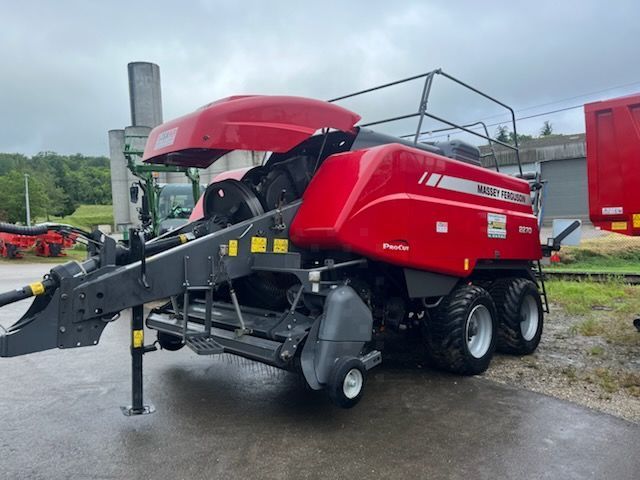 Massey Ferguson 2270 Baler €75,000