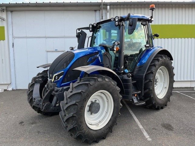 E-FARM: Valtra N135 - Tractor - id DDNMKFD - €82,000 - Year of construction: 2022 - Engine hours: 1,500,Engine power (HP): 135,France