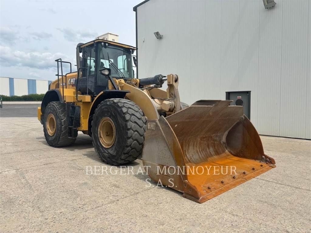 E-FARM: Caterpillar 966m xe - Cargador de ruedas - id CD3YQED - 150.000 € - Año: 2020 - Horas: 8145,Francia