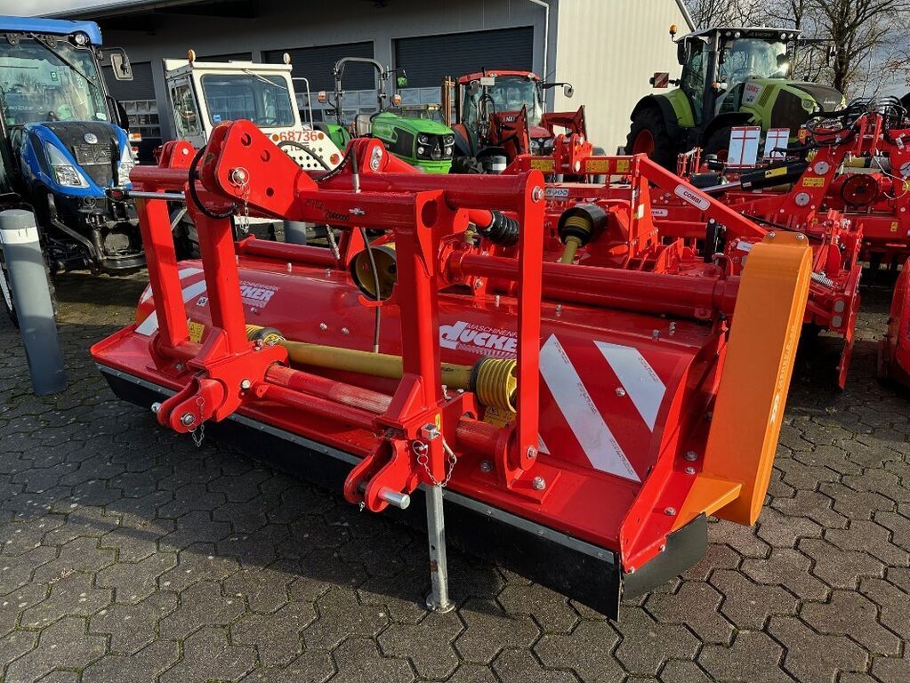 E-FARM: um 27 hv g7 - Kommunaltechnik - id VWTM2EZ - 8.990 € - Baujahr: 2022 - Deutschland