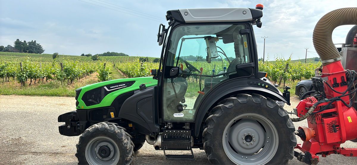 E-FARM: Deutz-Fahr 5100 - Traktor - id D3PNBBI - 54.500 € - Baujahr: 2022 - Abgelesene Motorstunden: 1.050,Motorleistung (PS): 100,Frankreich