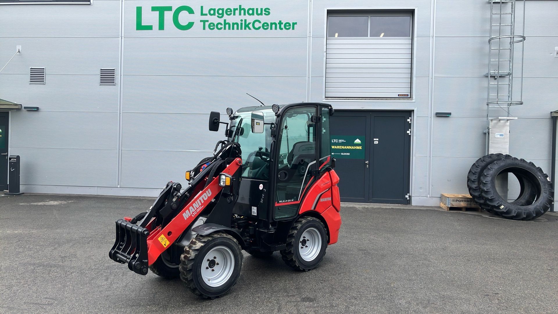 E-FARM: Manitou MLA 2-25 H - Mini cargadora
 - id LHLI35K - 32.583 € - Año: 2023 - Austria