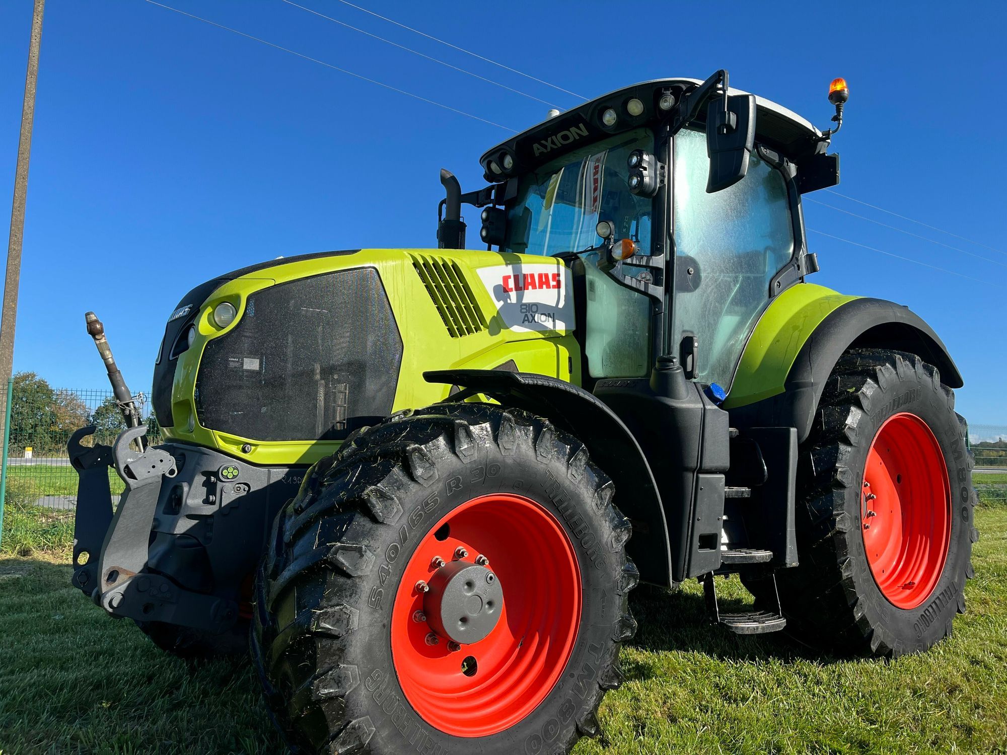 Claas Axion 810 CMATIC Tractor €84,000