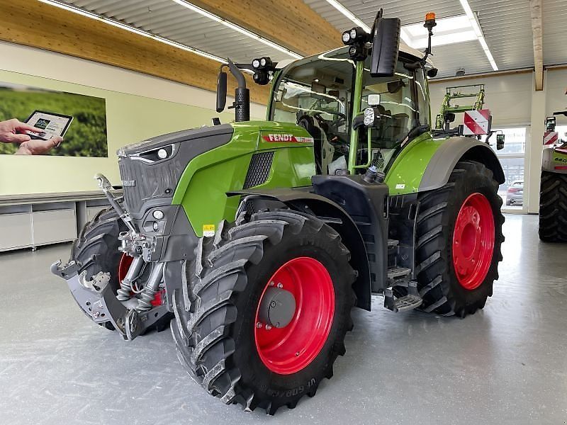 Fendt 728 Vario Profi Plus Трактор 225 000 €