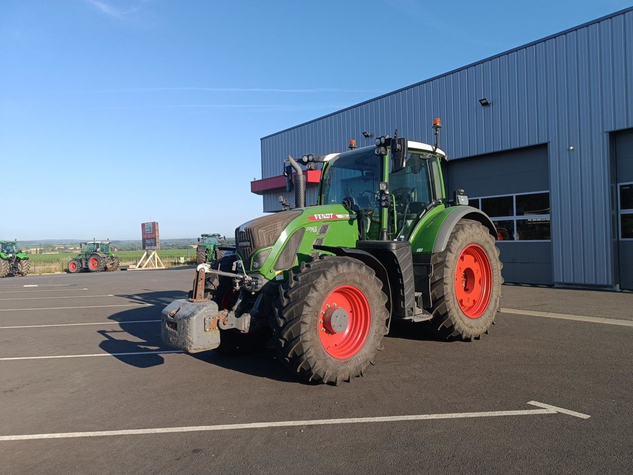Fendt 720 Vario Tractor €115,000