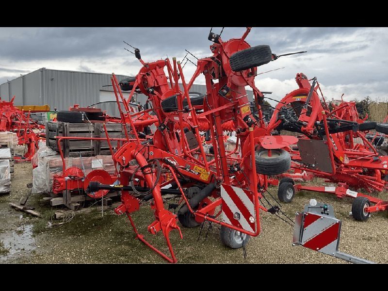E-FARM: Kuhn GF 7902 - Tedder - id 7HZK87M - €13,500 - Year of construction: 2020 - France