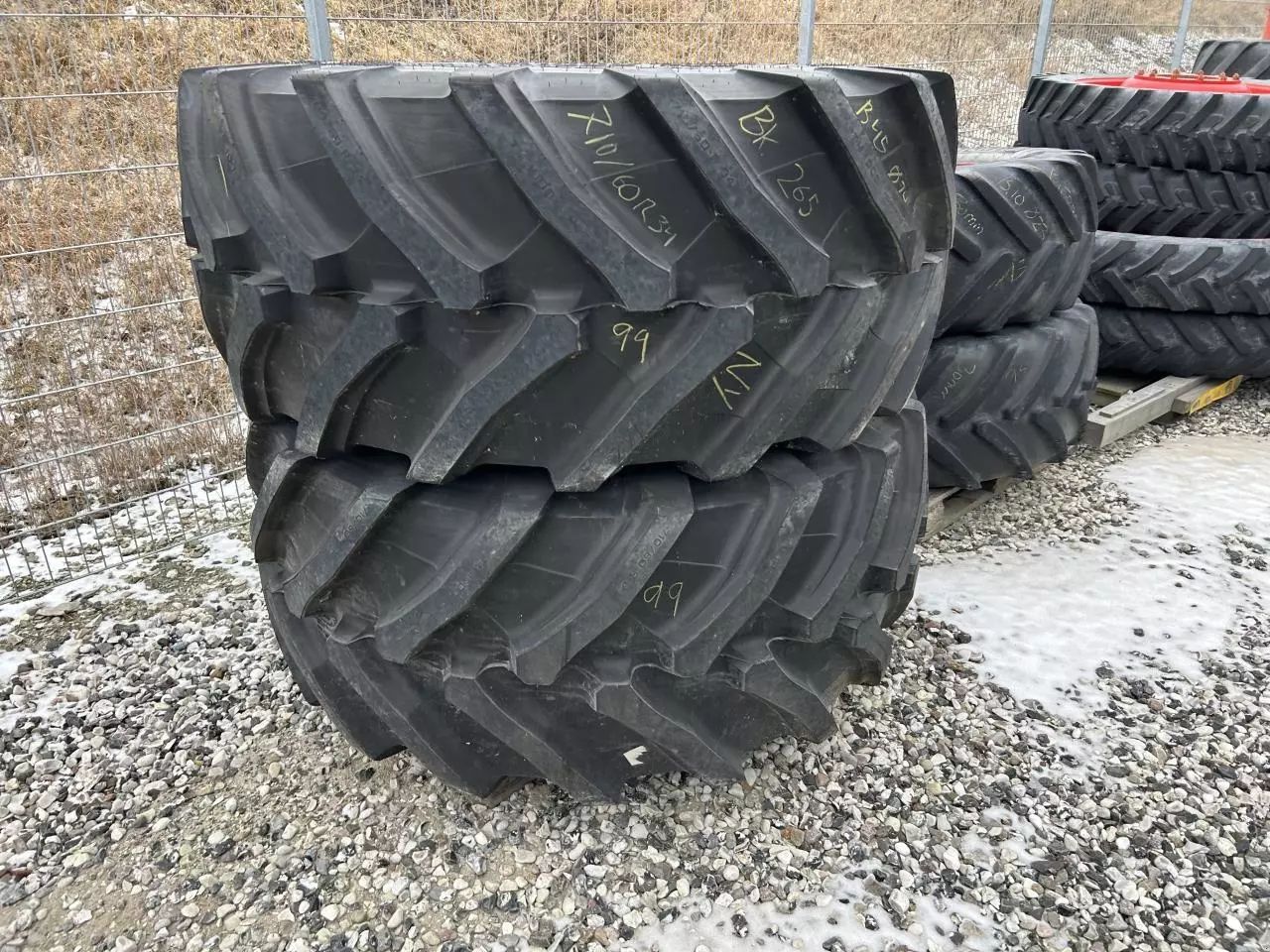 TRELLEBORG vf710/60r34 Wheel and track €8,164
