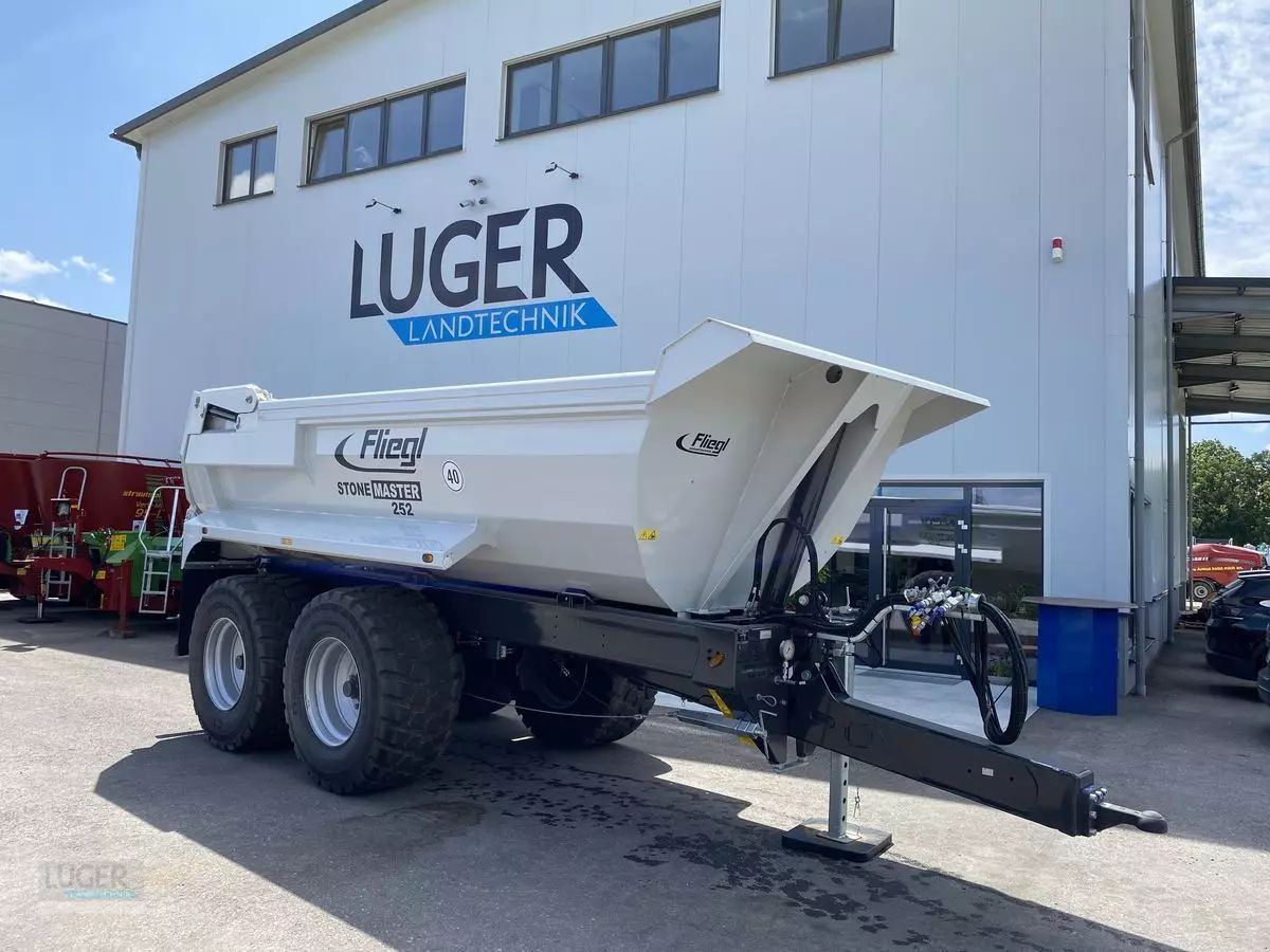 E-FARM: Fliegl stone master 252 profi - Volquete - id 8BMCN5Z - 49.000 € - Año: 2023 - Austria