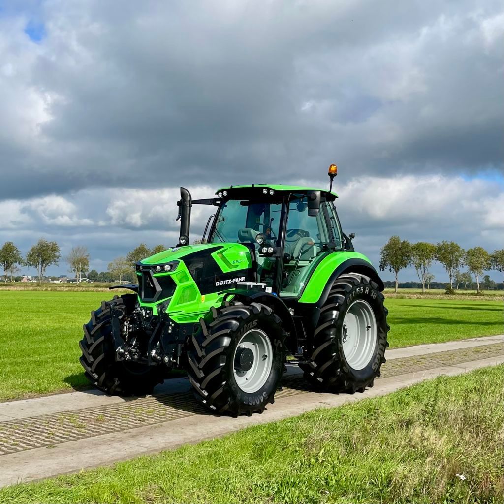 Deutz-Fahr AgroTron 6145.4 Tractor 77.500 €