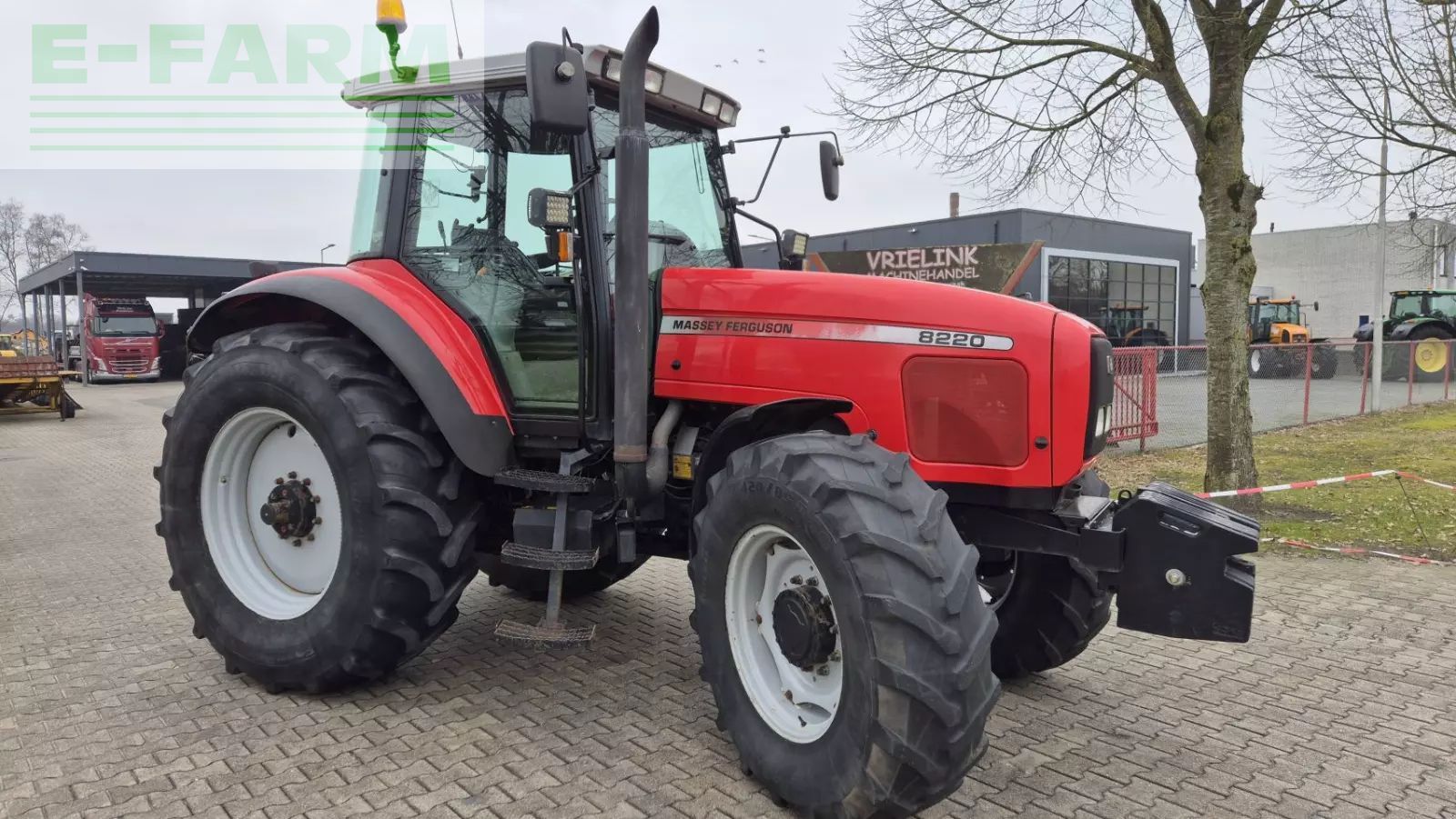 Massey Ferguson 8220 Traktor 22 500 €