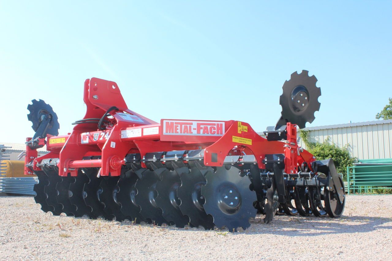 E-FARM: metal-fach dechaumeur 3.00 m rouleau u-box - Cultivateur - id YP1RXST - 12 530 € - Année: 2023 - France