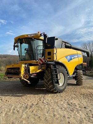 E-FARM: New Holland CX 8090 - Kombainas - id STMAS76 - 61 000 € - Gamybos metai: 2007 - Variklio darbo valandos: 5 800,Prancūzija