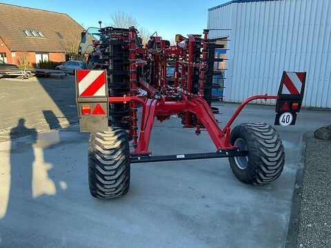 Kverneland Enduro Pro 4000 T Cultivator €52,100