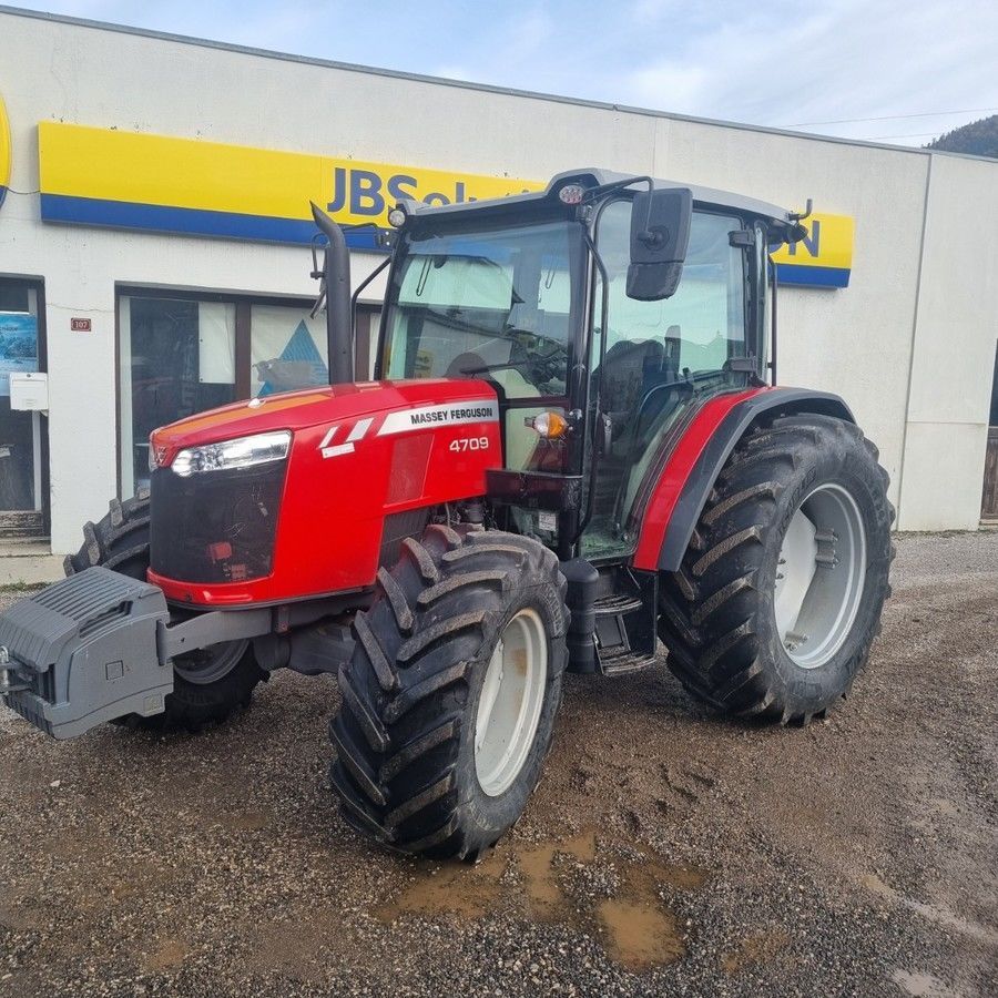 Massey Ferguson 4709 Tractor €40,000