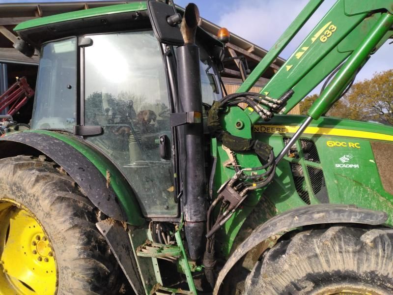 E-FARM: John Deere 6100 RC - Tractor - id MEWVWIQ - Año: 2015 - Horas: 6180,Potencia del motor: 100,Francia