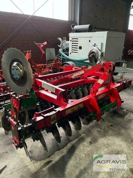 E-FARM: Unia ares 3 txl - Дисковая борона и компакт-диск - id 25QBIZ1 - 3 500 € - Год выпуска: 2006 - Германия