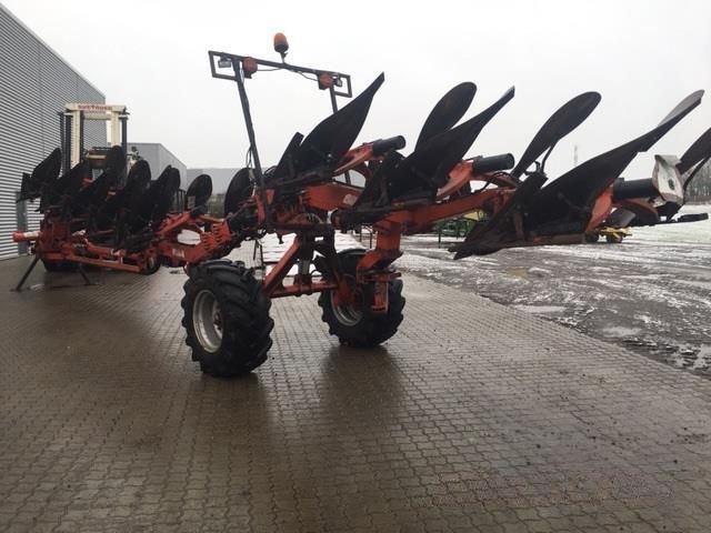 E-FARM: GREGOIRE BESSON sper.y8 - Pług - id 9REN1C2 - 5360 € - Rok produkcji: 2002 - Dania