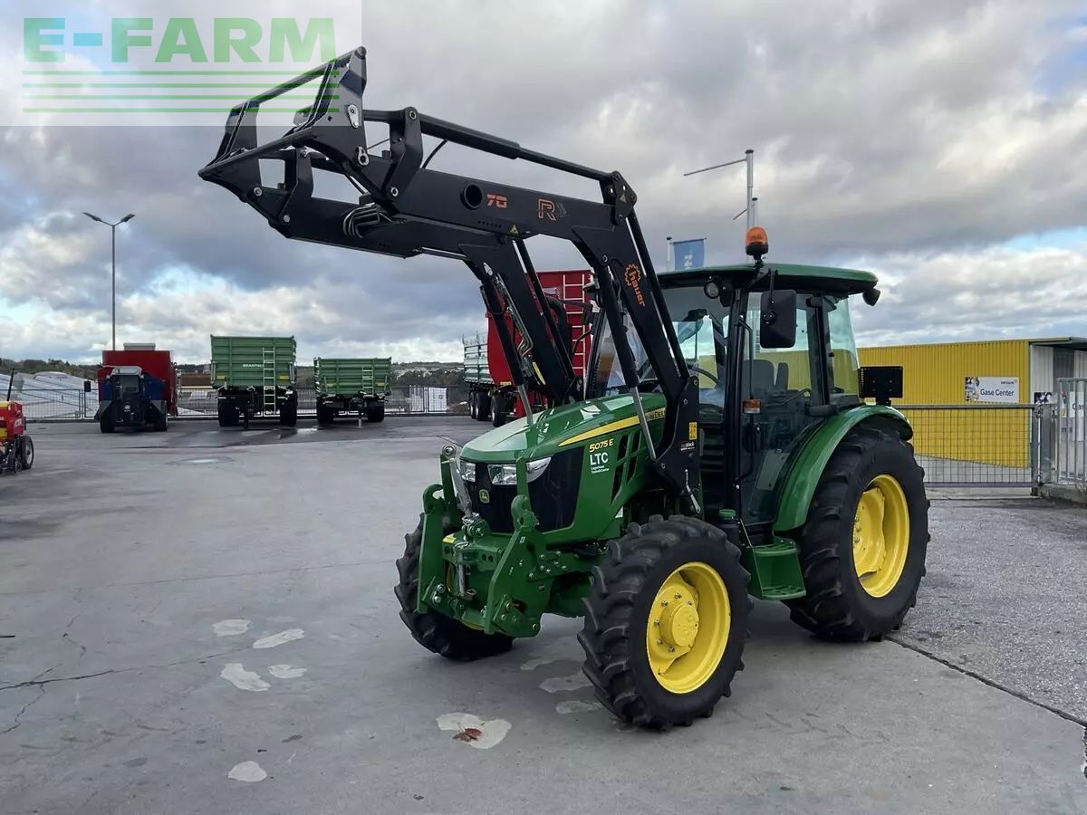 John Deere 5075 E Tractor €41,933