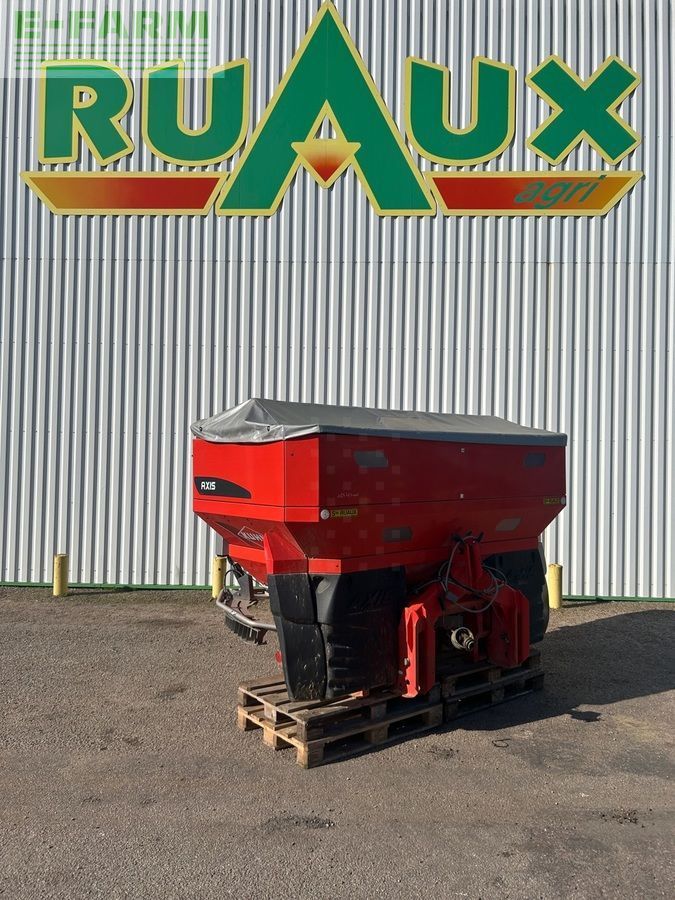 Kuhn axis 50.1w Fertiliser spreader €9,500