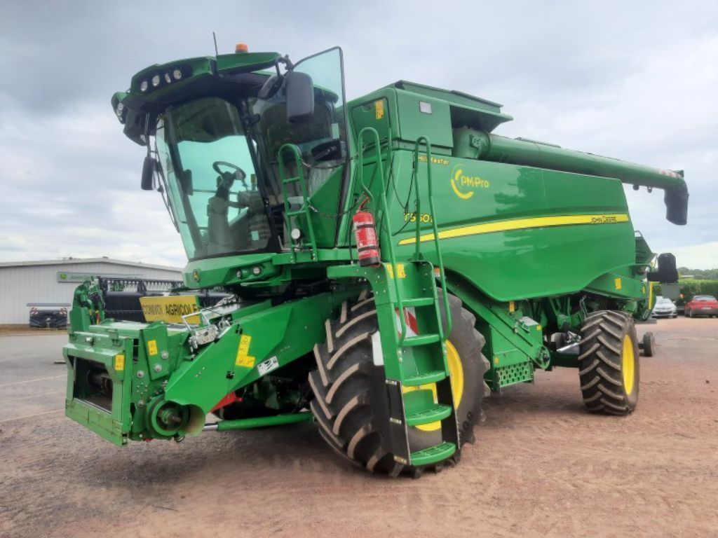 John Deere T 560 HM Mähdrescher 235.000 €