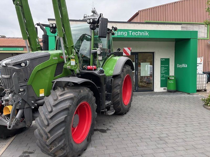E-FARM: Fendt 728 Vario ProfiPlus - Traktori - id ZEY6DTJ - 257 000 € - Godina proizvodnje: 2023 - Radni sati motora: 1.303,Snaga motora (KS): 280,Nemačka