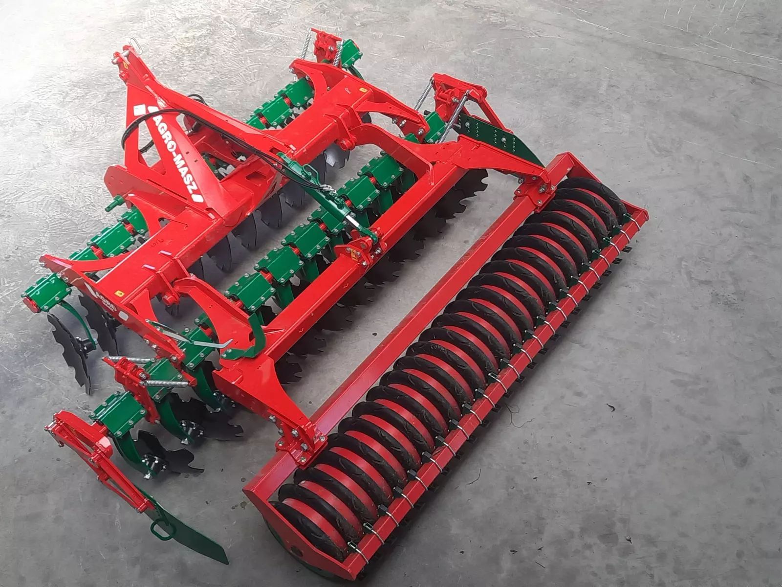 E-FARM: AGRO-MASZ trol 30 - Дисковая борона и компакт-диск - id ITALAXY - 9 571 € - Год выпуска: 2024 - Германия