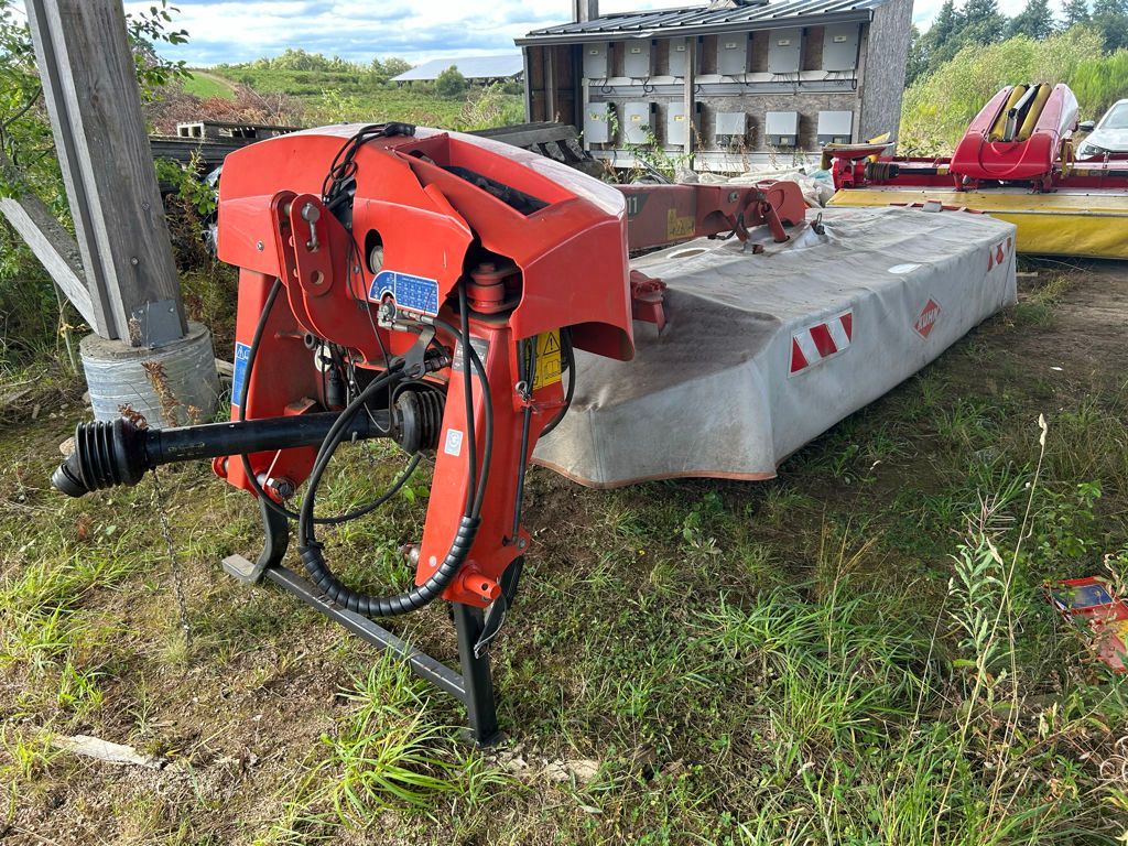 Kuhn GMD 4011 FF Mower €9,200