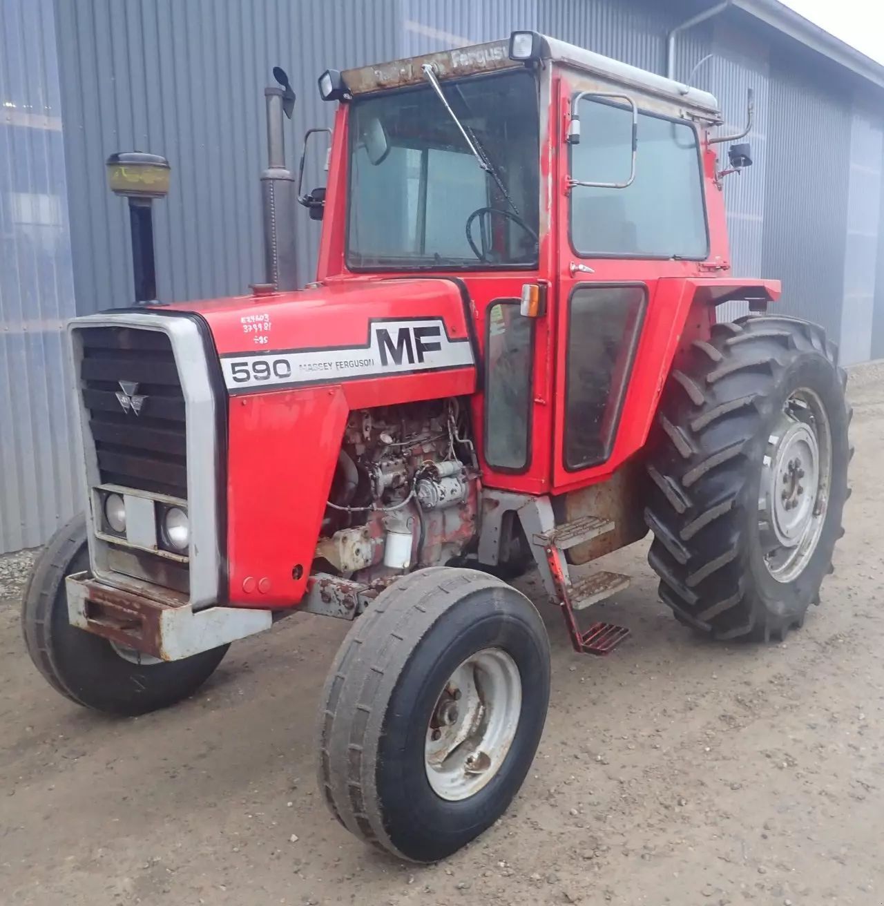 Massey Ferguson 590 Tractor