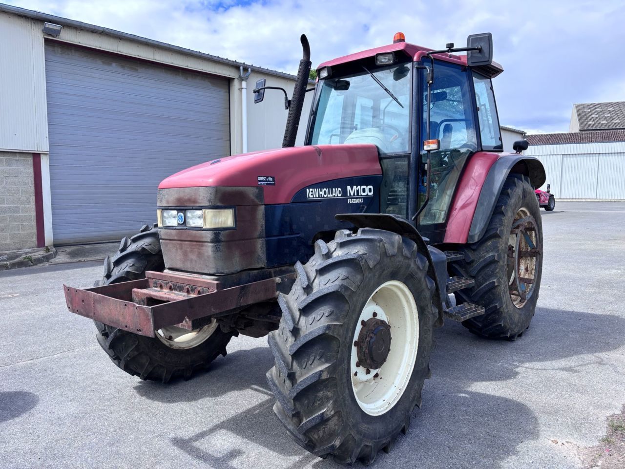 New Holland M 100 Traktor 17 500 €