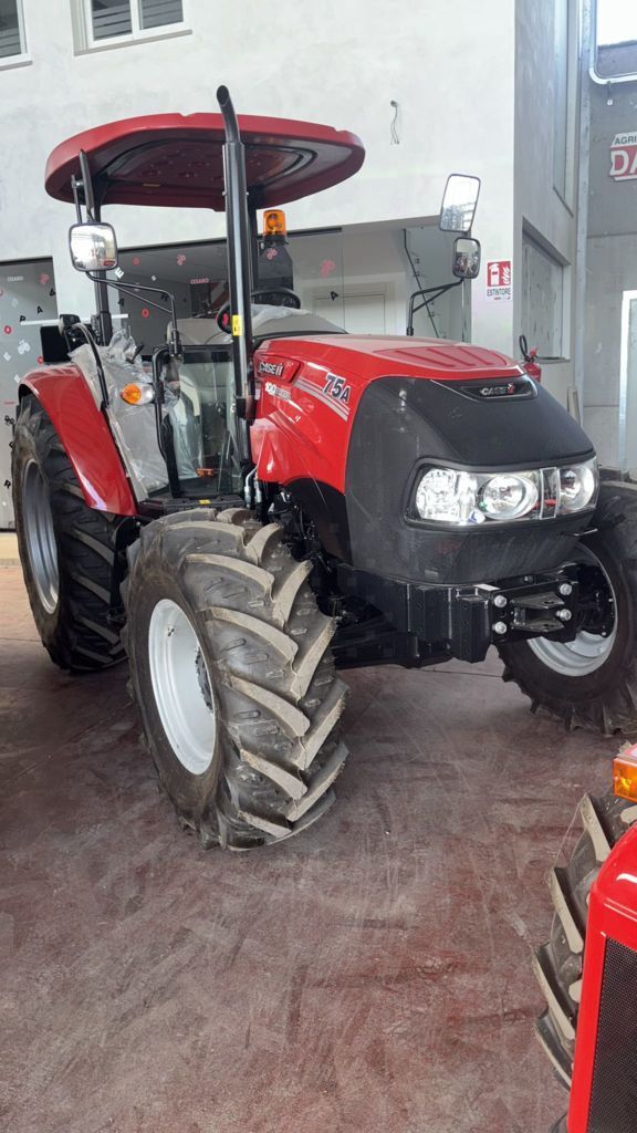 E-FARM: Case IH Farmall 75 - Tractor - id QABASEE - Año: 2025 - Potencia del motor: 75,Italia