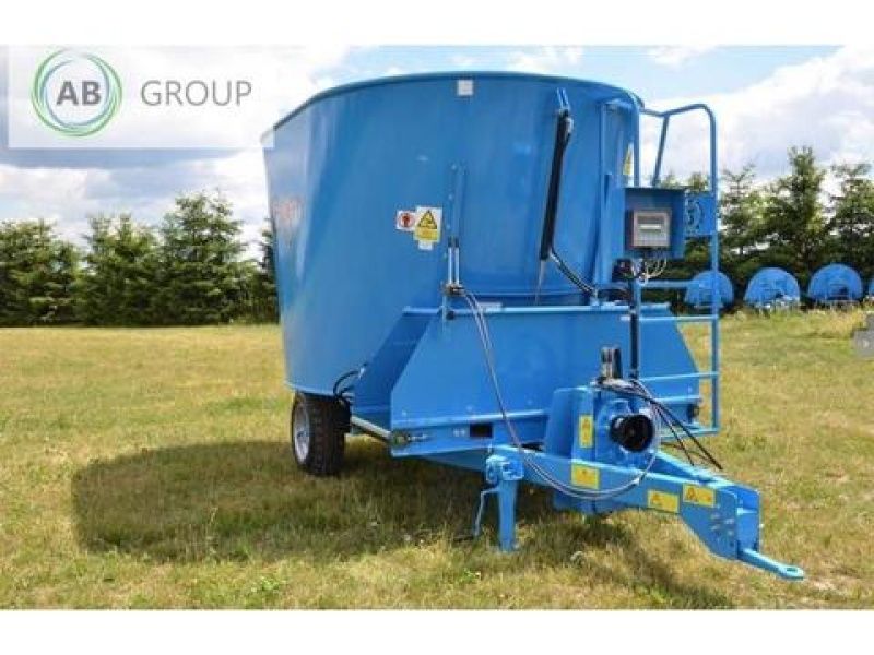 E-FARM: feed wagon fider 10 m3 - Transport du fourrage - id 6XNEA6F - 16 925 € - Année: 2023 - Pologne