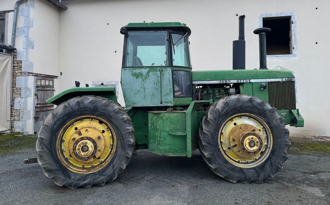 John Deere 8430 Tractor 31.000 €