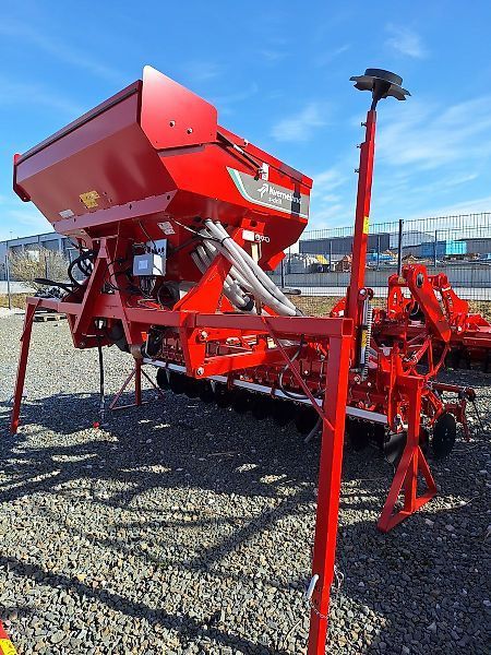 E-FARM: Kverneland s-drill - Drillmaschine - id Y2TETHX - 25.966 € - Baujahr: 2024 - Deutschland