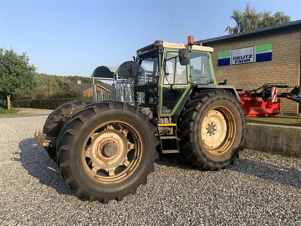E-FARM: Fendt F 380 GT - Tracteur - id KM3ANMP - 23 458 € - Année: 1989 - Lecture du nombre d'heure: 15 073,Puissance du moteur (chevaux): 80,Danemark