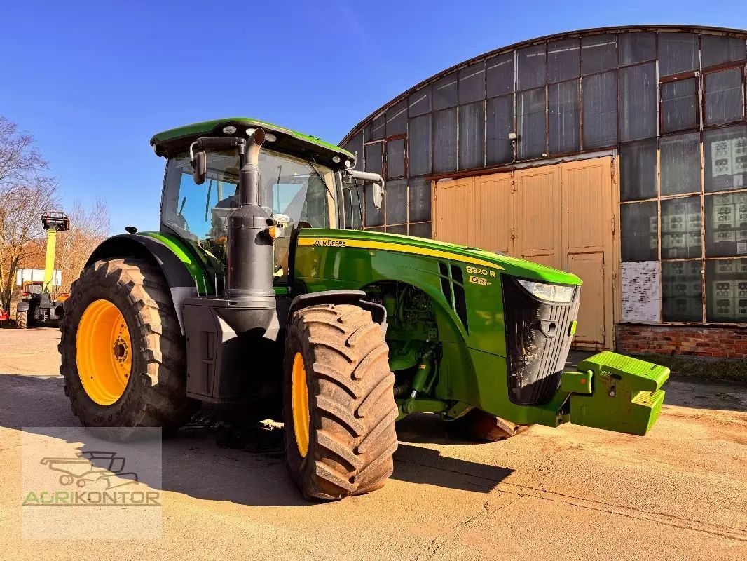 John Deere 8320 R Traktor 119 800 €